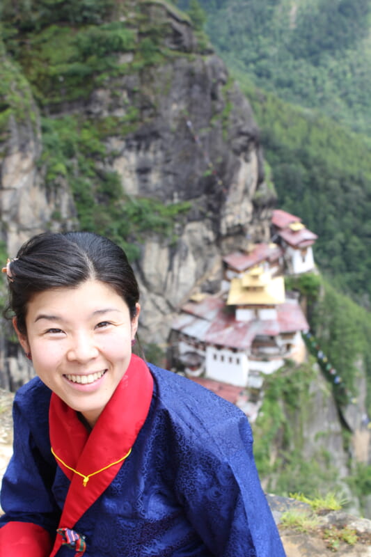 釜野 真理子(かまの まりこ)